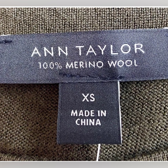 NEW Ann Taylor Brown 100%  Fine Merino Wool tight Knit Sweater w/accent … - Picture 2 of 4